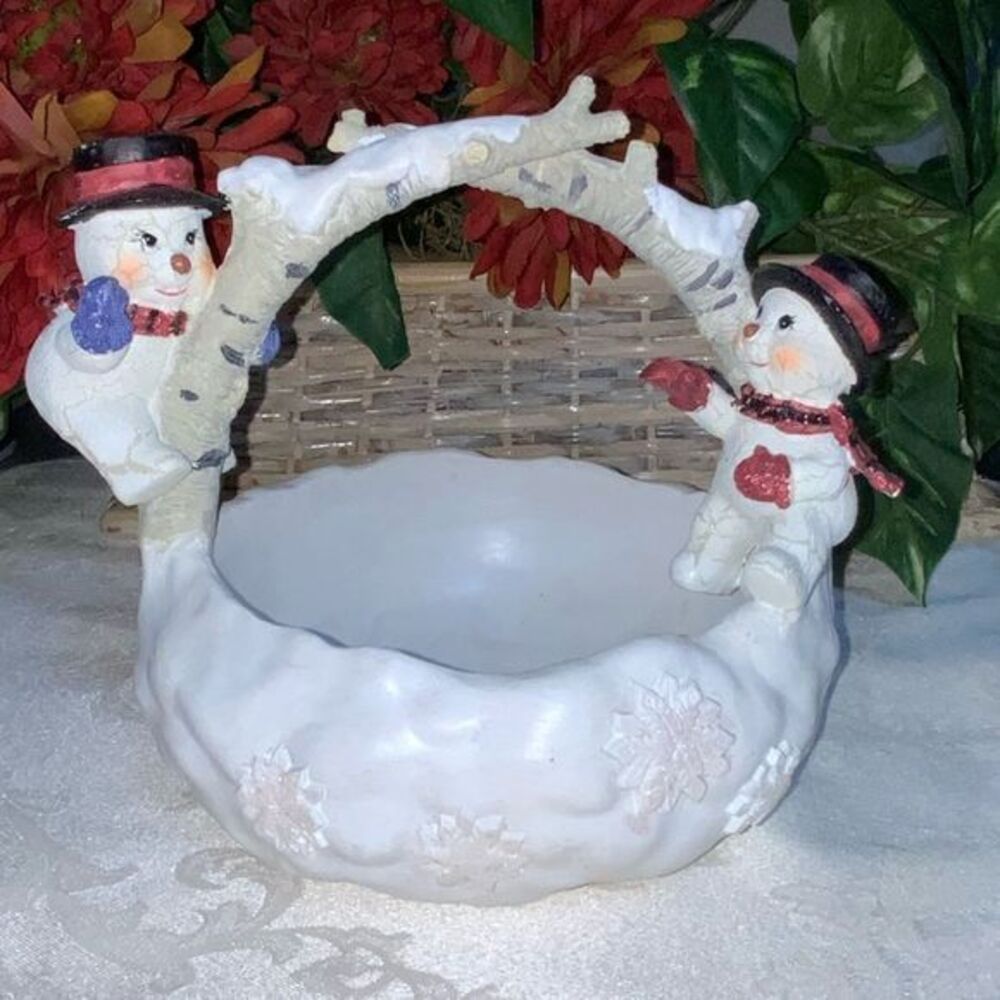 Resin Snowman Basket Winter Tabletop Decor Approx 7” X 6.5”